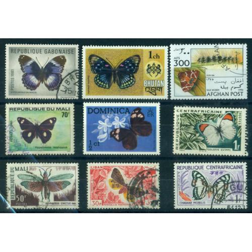 Lot de timbres sur les papillons