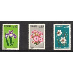 1974 - ANDORRE -série compléte   FLEURS D'ANDORRE  (réf 234 IRIS- 235 TABAC -236 NARCISSE)   -pv 1.00€