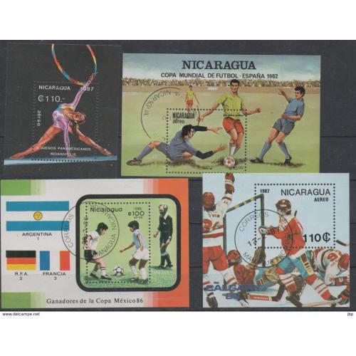 Lot de 10 bloc-feuillets du Nicaragua thème sport