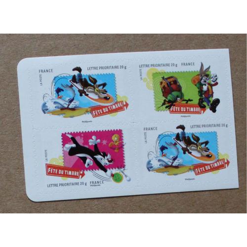 A1-L4 : Fête du timbre : Personnages de dessins animés des Looney Tunes. Autoahésifs