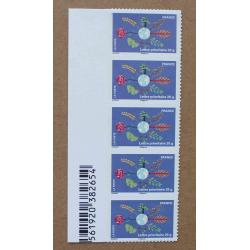 A2-I1 : Fête du timbre - Le timbre fête la Terre . Autoadhésifs