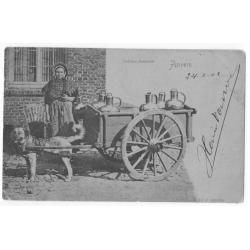 ​Attelage de chien. La Laitière flamande. Anvers. CPA noir et blanc