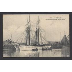 Dunkerque. Goélettes islandaises sur le départ