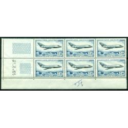 Timbres** France coin daté Poste Aérienne n° 42