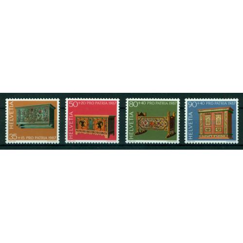 4 timbres neufs** de SUISSE. Meubles rustiques de 1987