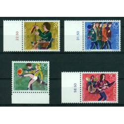 4 timbres neufs** de SUISSE. Les loisirs de 1990
