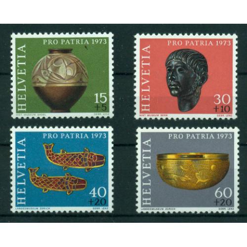4 timbres neufs** de SUISSE. Trésors archéologiques de 1973