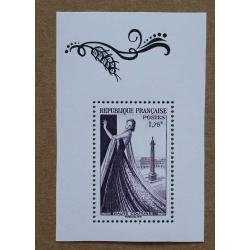 T4-C7 : Trésors de la Philatélie 2015 / Haute-couture