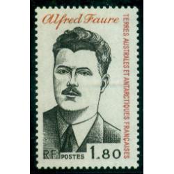 Timbre neuf** des TAAF n° 104