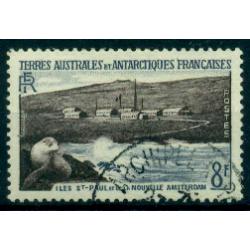 Timbre oblitéré des TAAF n° 5