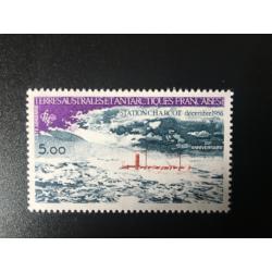 Poste aérienne : 25ème anniversaire de la station Charcot