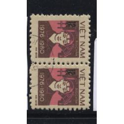 Vietnam réunifié Michel n° 1034 II A (valeur en noir) en paire oblitérée