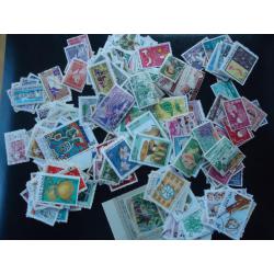 Vietnam lot de 200 timbres