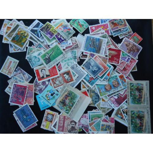 Vietnam lot de 200 timbres