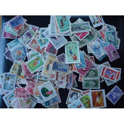 Vietnam lot de 200 timbres