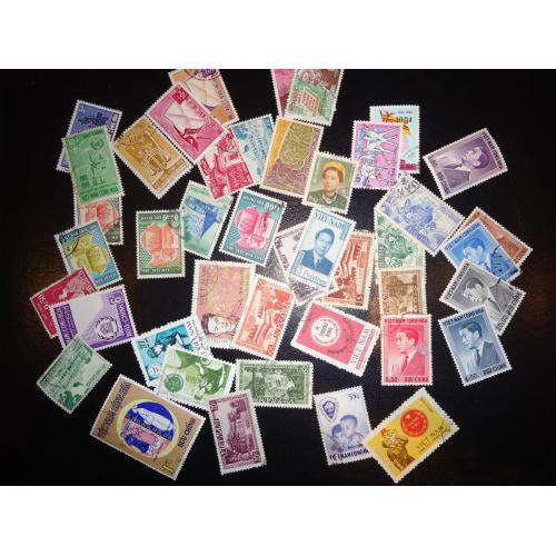Vietnam 43 timbres différents oblitérés