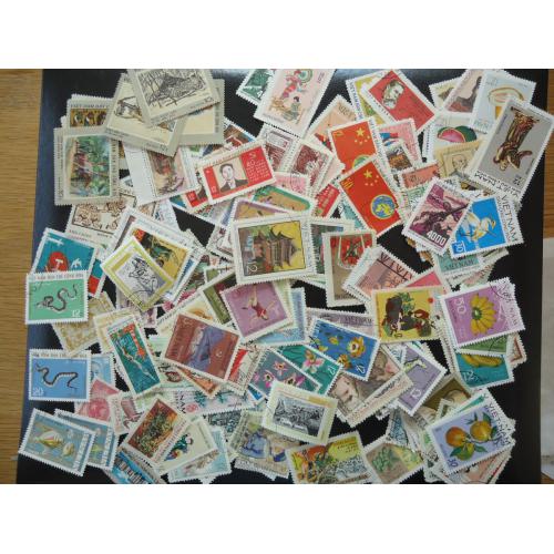 Vietnam nord environ 200 timbres oblitérés différents